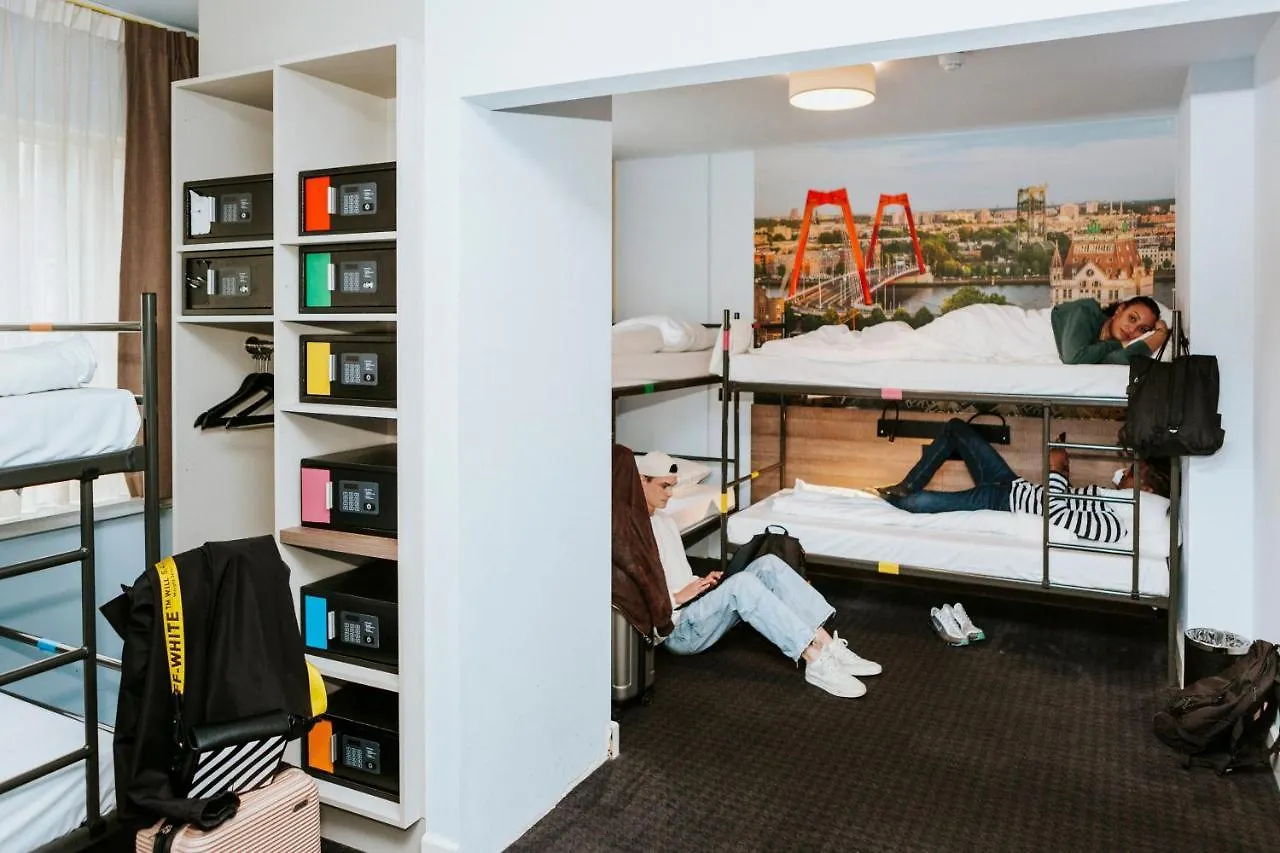 Rotterdam Teleport Hotel 3*,  Nederland
